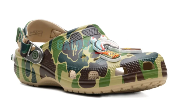 Сабо Зеленый камуфляж Bape x Crocs Classic Clog