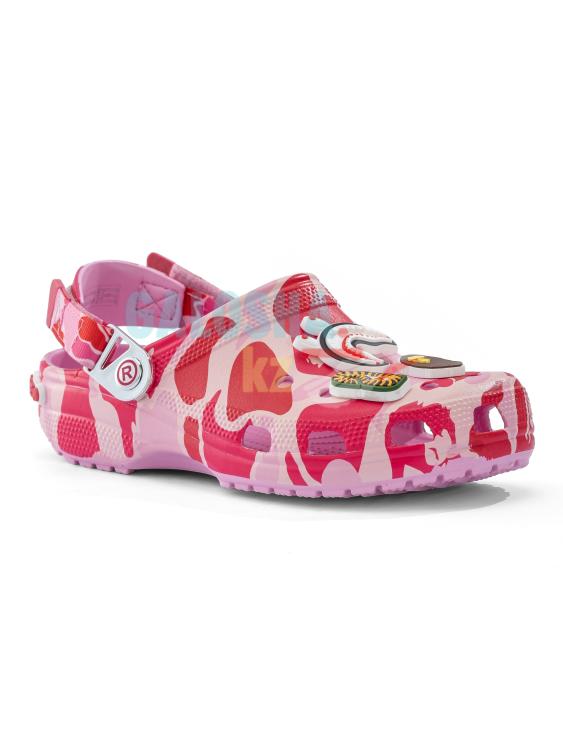 Сабо Розовый камуфляж Bape x Crocs Classic Clog Сабо Розовый камуфляж Bape x Crocs Classic Clog