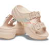 Бежевый Crocs Women's Saturday Platform Sandal Бежевый Crocs Women's Saturday Platform Sandal